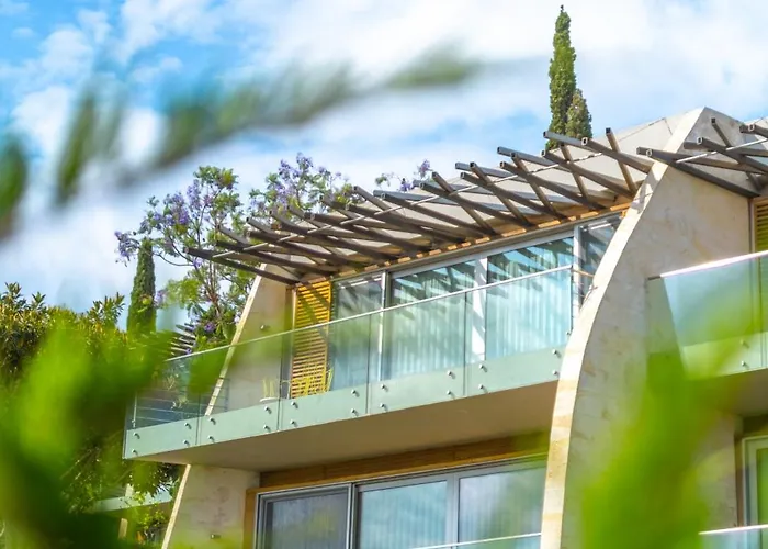 Hotel Kuum & Golturkbuku