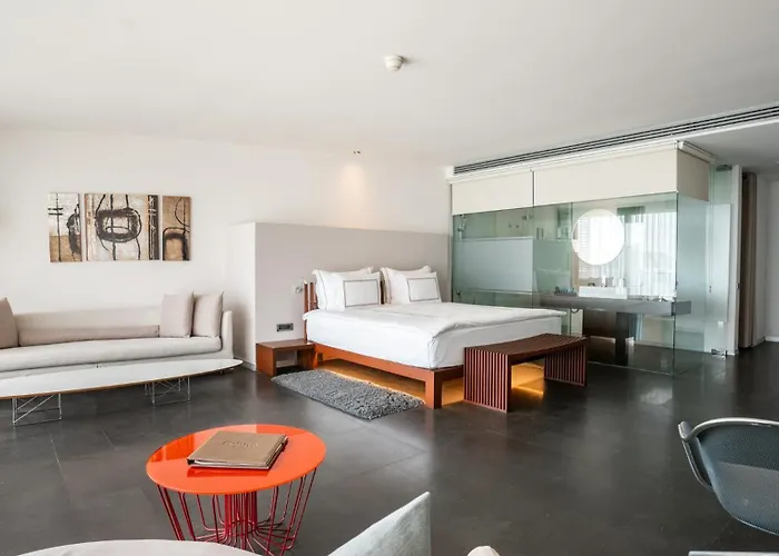 Hotel Kuum & Golturkbuku