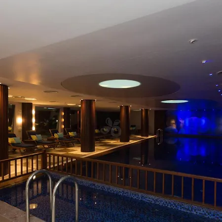 Otel Kuum &