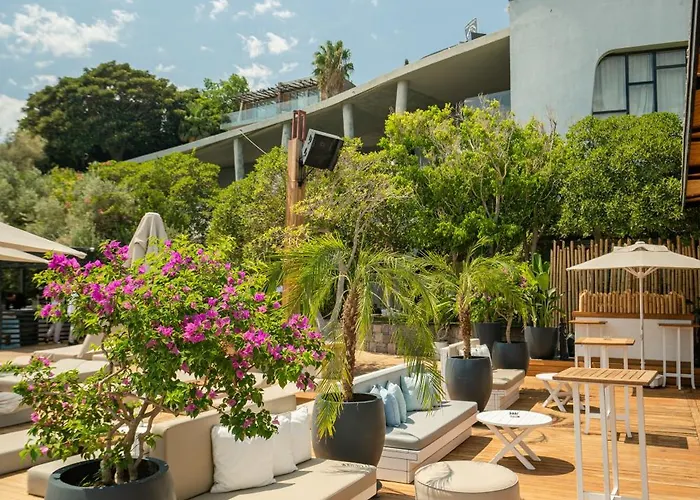 Kuum & Отель Гёльтюрбюку