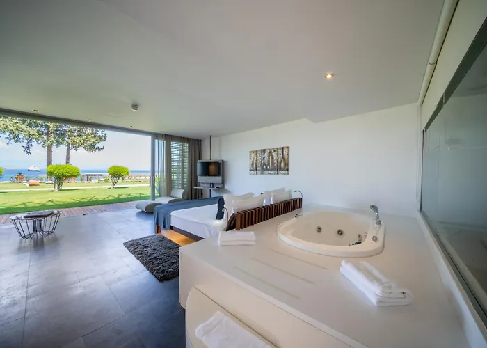 Kuum & Отель Гёльтюрбюку