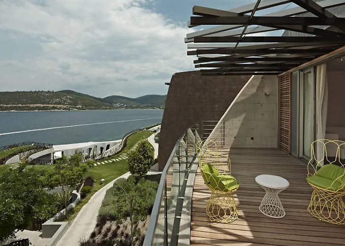 Kuum & Отель Гёльтюрбюку