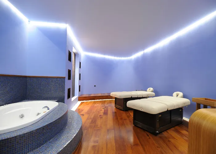 昆姆酒店 古托克布库